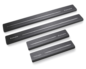 Listwy nakładki na progi Toyota Yaris II FL Hatchback 5drzwi 2009-2011